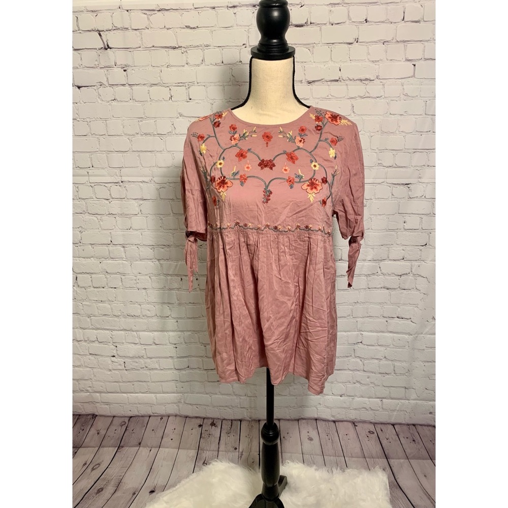🆕 Jodifil NWT Sz S Short Sleeve Blouse- Blush w Delicate Floral Embroidery